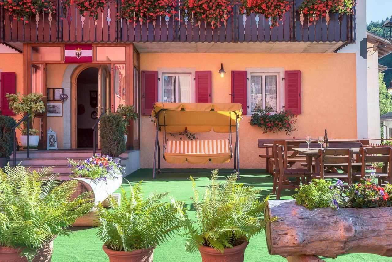 Albergo Corona Лавароне Экстерьер фото
